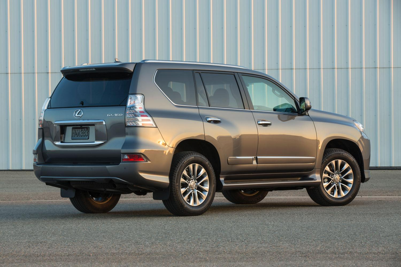 Illustration for article titled Lexus GX 460 Leads A Dual Life With Ultra-Smooth Driving Manners